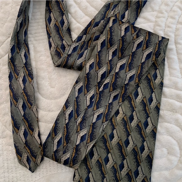 Italian Silk Geometric Patterned Tie - Green and Blue - Picture 7 of 11